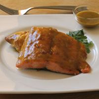Salmón en Salsa de Miel y Mostaza