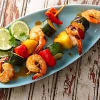 Brochetas de Camarones Sazonados