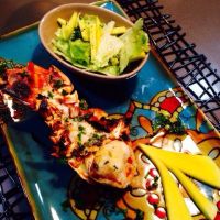 Langosta a la parrilla con ensalada de mango